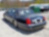 1LNHM82W9XY621560-1999-lincoln-towncar-2