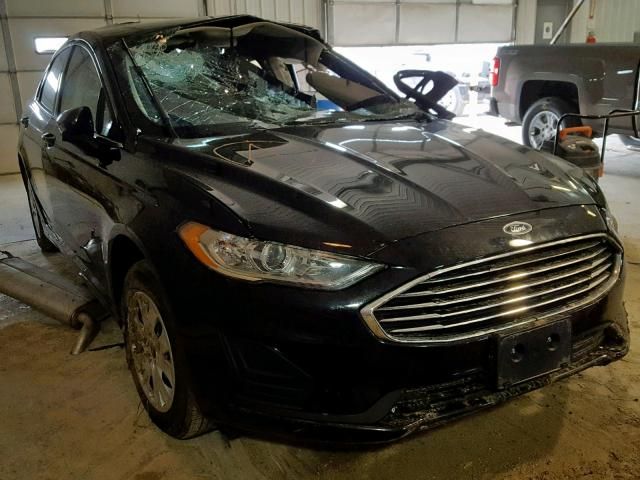 3FA6P0G7XKR114301-2019-ford-fusion-0