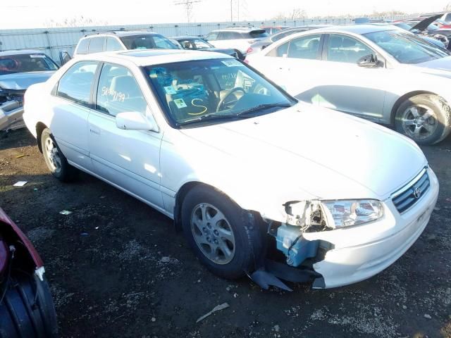 JT2BF28K7Y0249327-2000-toyota-camry-0