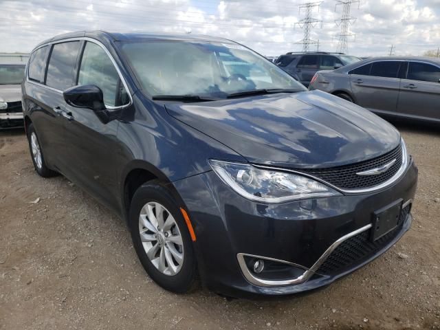 2C4RC1FGXKR708659-2019-chrysler-pacifica-0