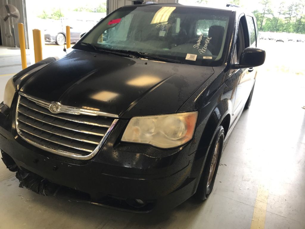 2A4RR5D16AR214473-2010-chrysler-town-and-country-0