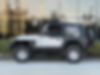 1J4FA39S04P722685-2004-jeep-wrangler-2