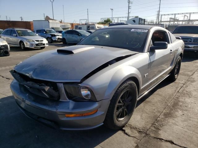 1ZVFT82H175208983-2007-ford-mustang-0