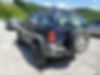 1J4GL48K84W252319-2004-jeep-liberty-2