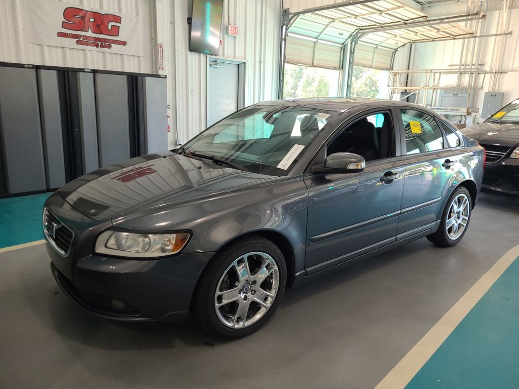 YV1382MS6A2513296-2010-volvo-s40-0