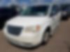 2A8HR54X29R629445-2009-chrysler-town-and-country-0