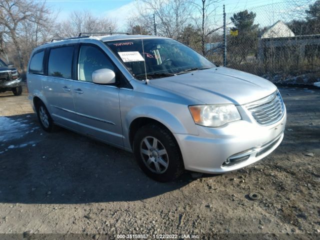 2A4RR5DG7BR694450-2011-chrysler-town-and-country-0