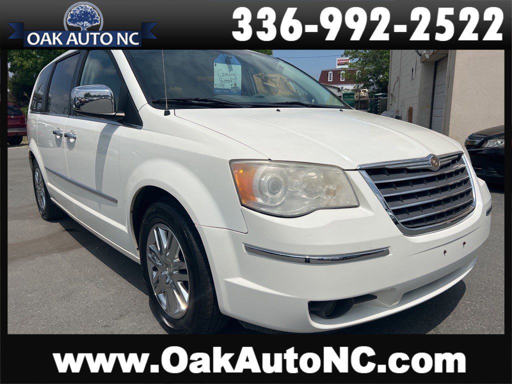 2A8HR64X08R629609-2008-chrysler-town-and-country-0