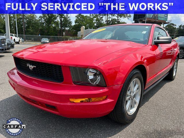 1ZVFT80N465107296-2006-ford-mustang-0