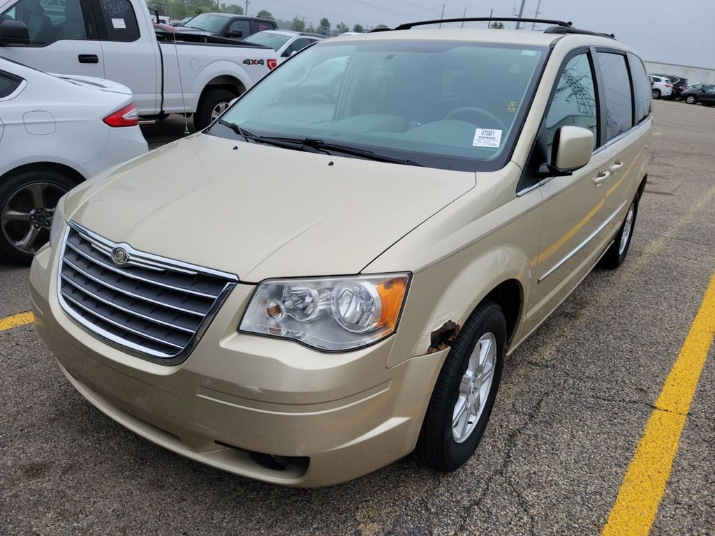 2A4RR5D11AR301083-2010-chrysler-town-and-country-0