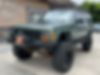 1J4FF48S5YL113839-2000-jeep-cherokee-1