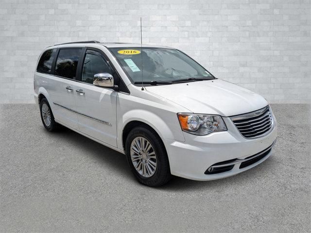 2C4RC1CG9GR127620-2016-chrysler-town-andamp-country-0