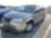 2A8HR44E19R529829-2009-chrysler-town-and-country-0