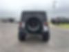 1C4BJWFG5JL800385-2018-jeep-wrangler-2