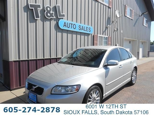 YV1382MS7A2504221-2010-volvo-s40
