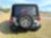 1C4BJWFG2GL310513-2016-jeep-wrangler-unlimited-2