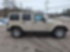 1C4HJWEG5GL239285-2016-jeep-wrangler-2