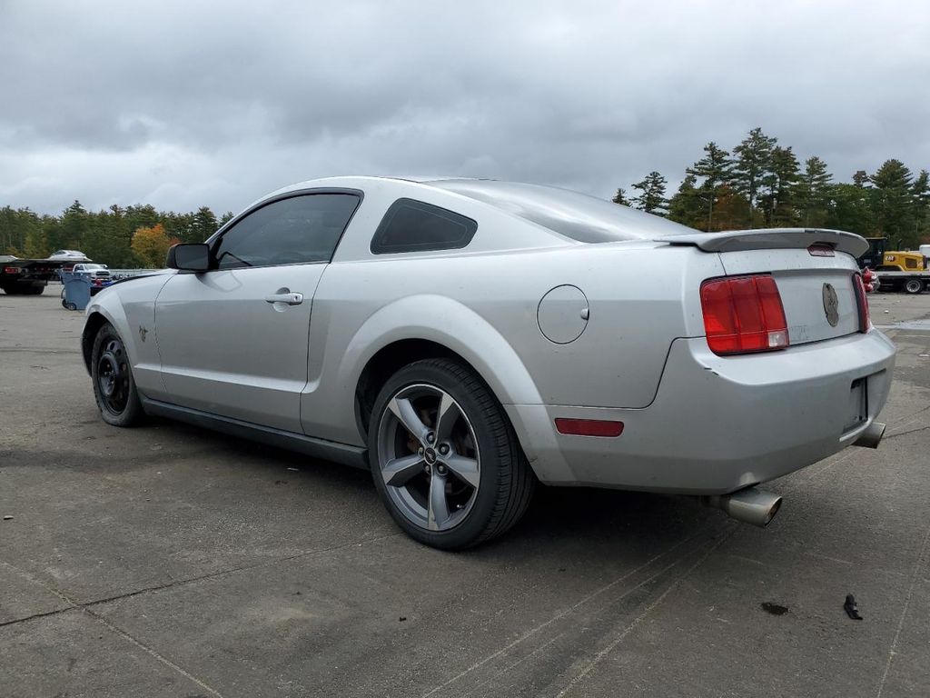 1ZVHT80N995137181-2009-ford-mustang-1