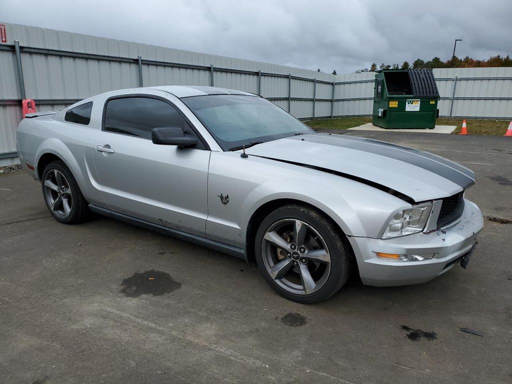 1ZVHT80N995137181-2009-ford-mustang-2