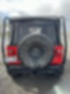 1J4FA39S04P722900-2004-jeep-wrangler-2