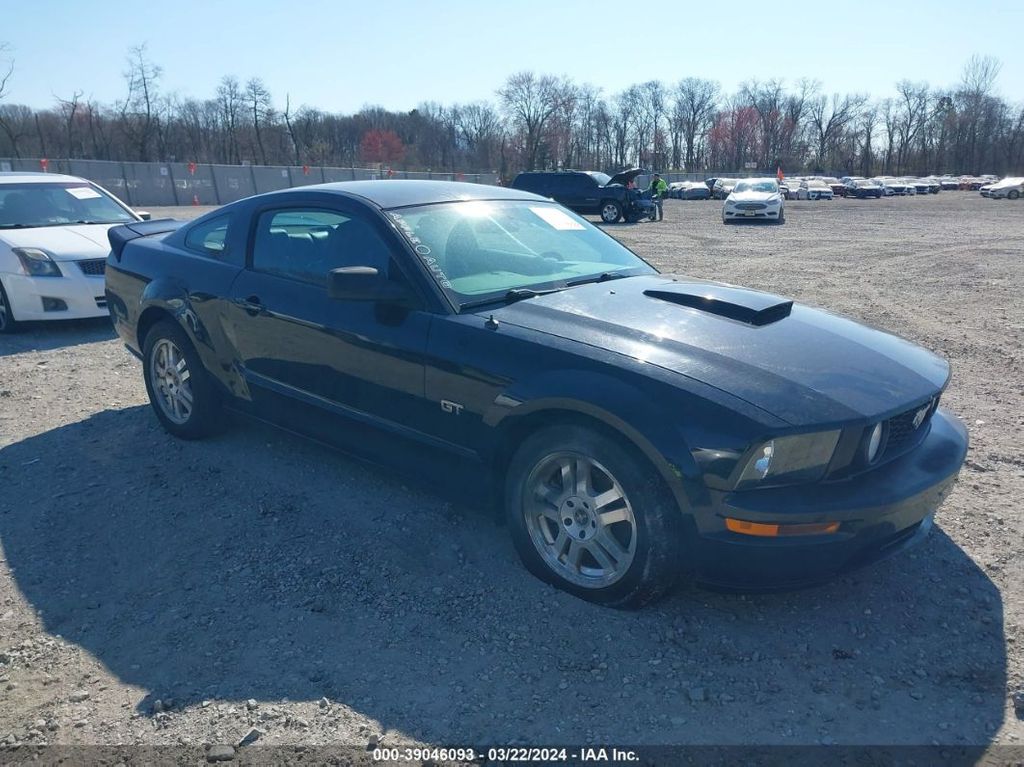 1ZVHT82H885121138-2008-ford-mustang