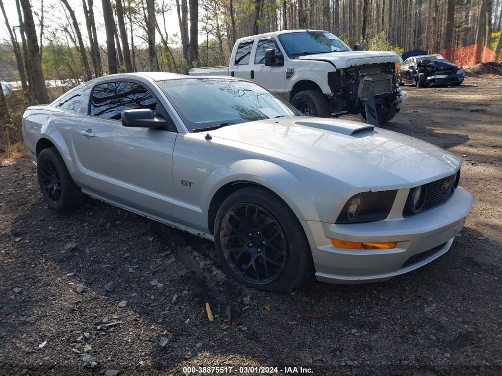 1ZVHT82H885106297-2008-ford-mustang