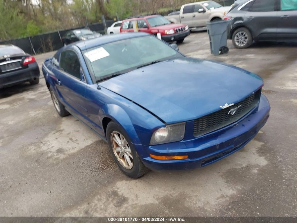 1ZVHT80N485137443-2008-ford-mustang