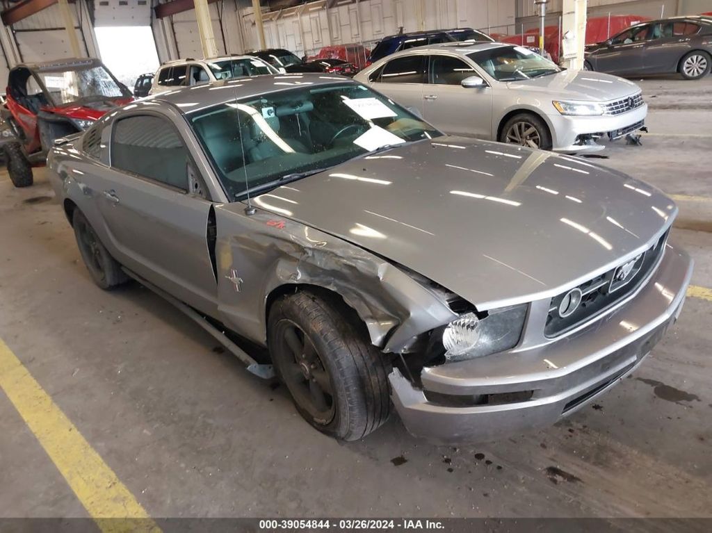 1ZVHT80N975258905-2007-ford-mustang