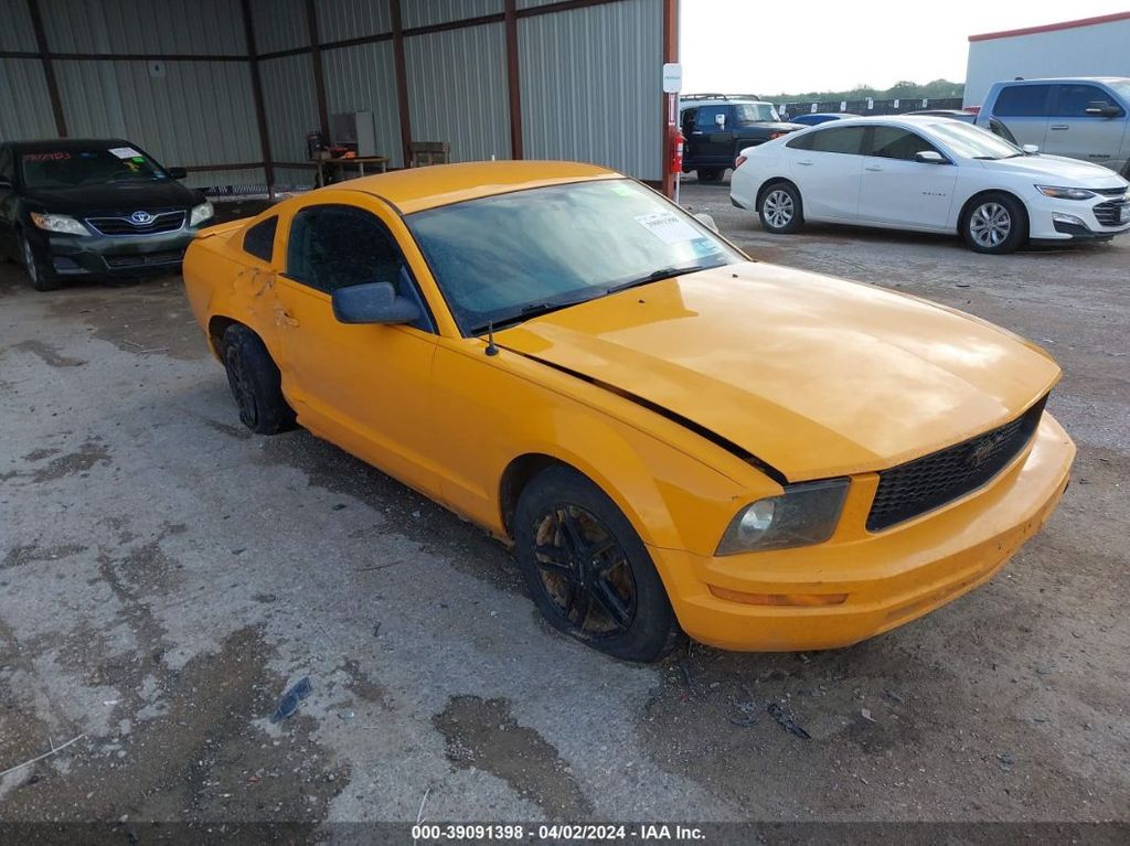 1ZVHT80N685119199-2008-ford-mustang