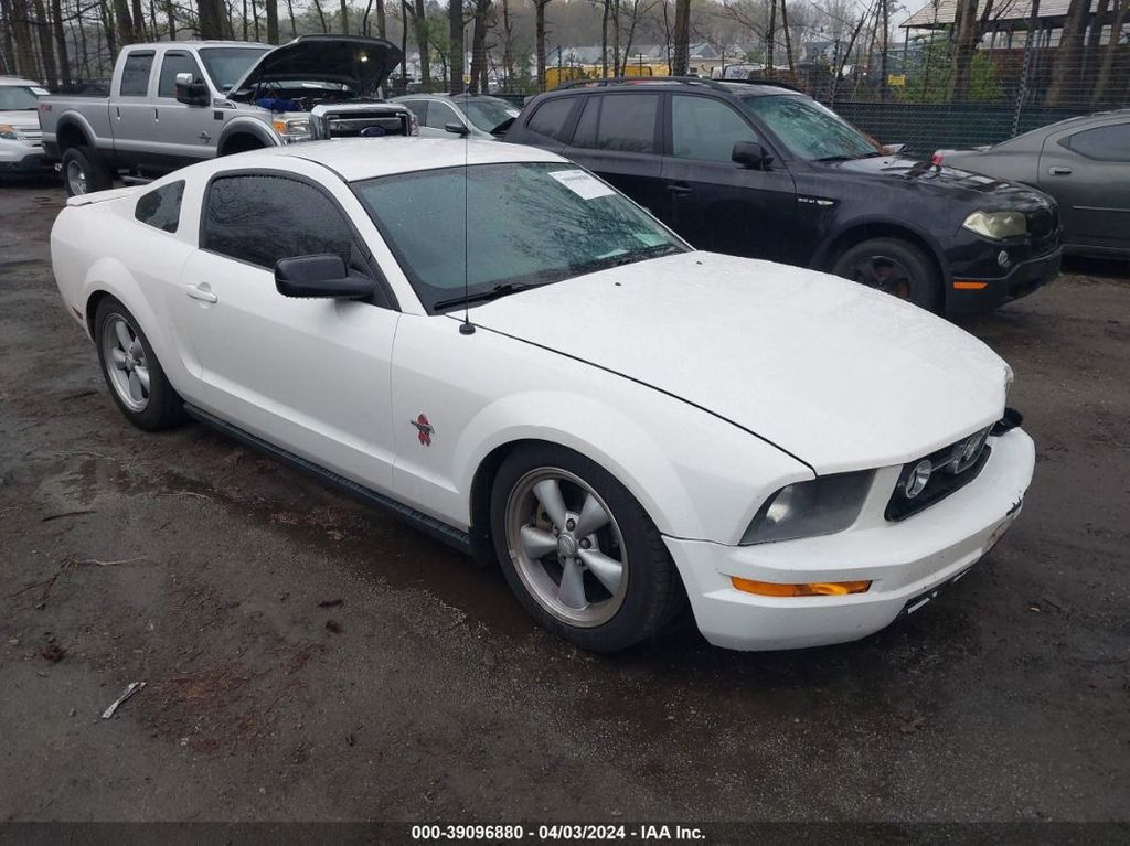 1ZVHT80N385154962-2008-ford-mustang