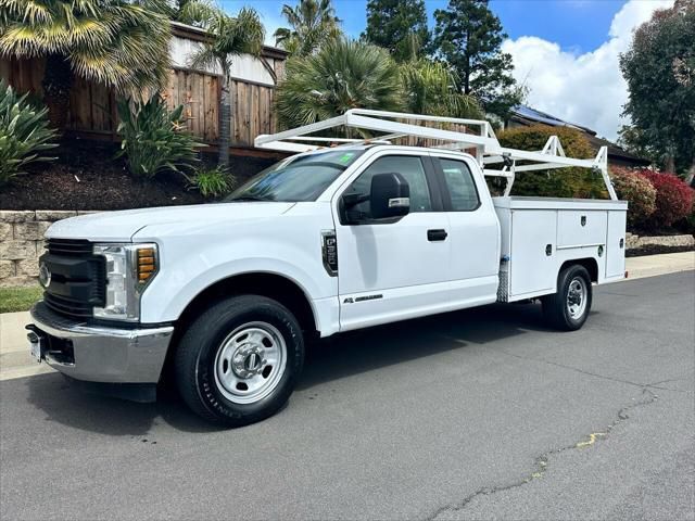 1FD8X3ET2JEC27841-2018-ford-f-350-chassis-0