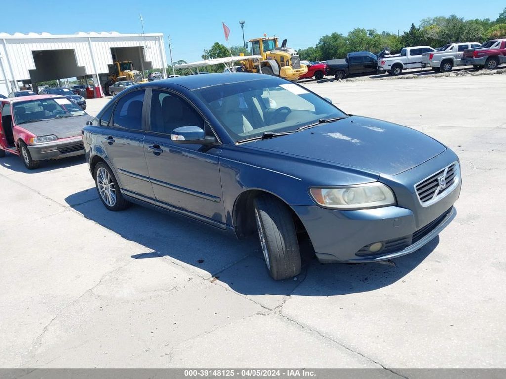 YV1382MS2A2491040-2010-volvo-s40