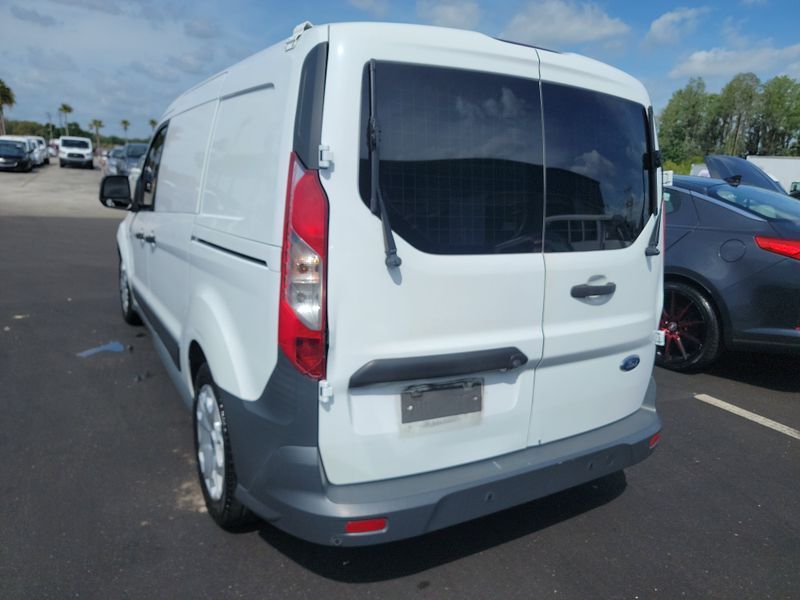 NM0LS7E70H1321318-2017-ford-transit-connect-0