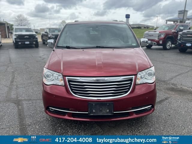 2C4RC1GG1GR232520-2016-chrysler-town-andamp-country