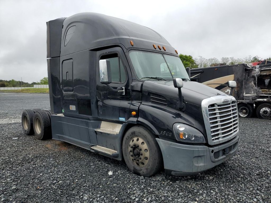1FUJGHDV6GLGX9037-2016-freightliner-all-other