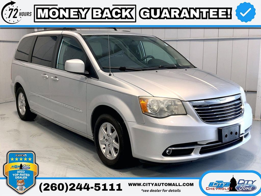 2A4RR5DG8BR798803-2011-chrysler-town-and-country