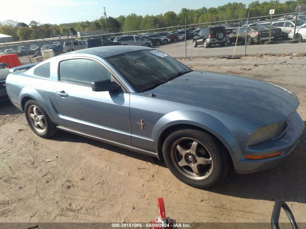 1ZVFT80N665103069-2006-ford-mustang
