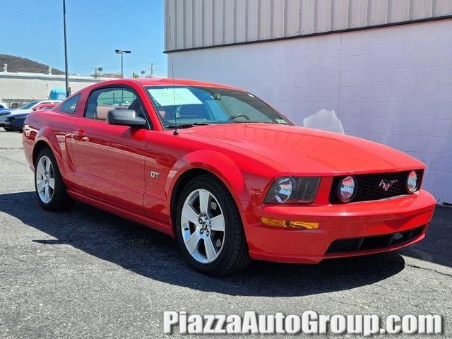 1ZVHT82H765127123-2006-ford-mustang