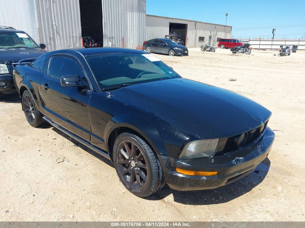 1ZVFT80N565207892-2006-ford-mustang
