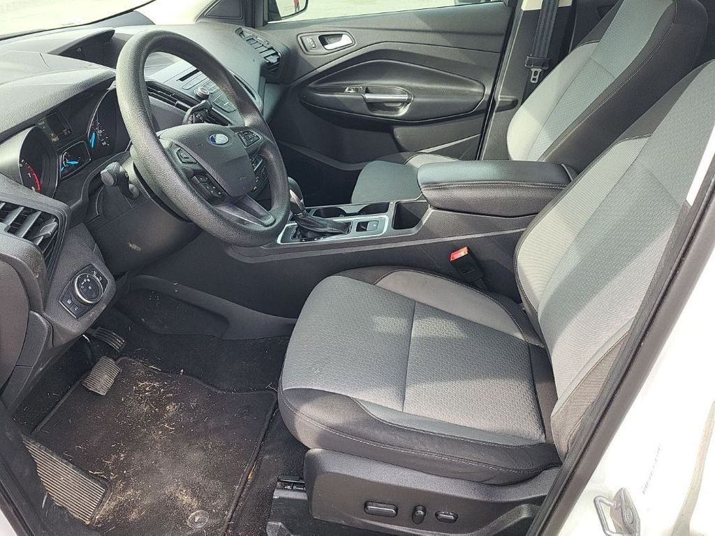 1FMCU0GD4JUD30983-2018-ford-escape-1