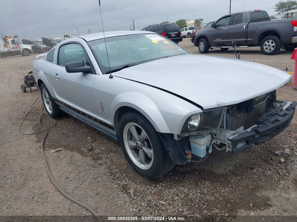 1ZVHT80N565259290-2006-ford-mustang-0