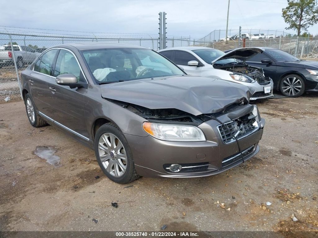 YV1982AS6A1116045-2010-volvo-s80-0