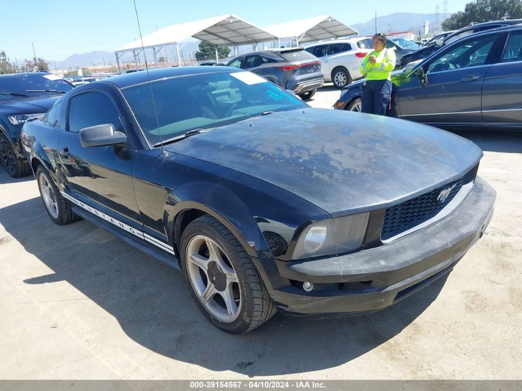 1ZVHT80N58516215-2008-ford-mustang