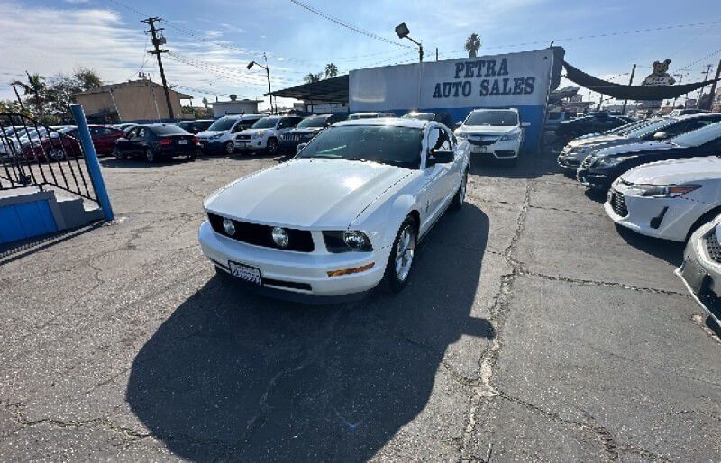 1ZVFT80N675314886-2007-ford-mustang