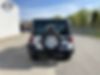 1C4BJWDG2JL869652-2018-jeep-wrangler-2