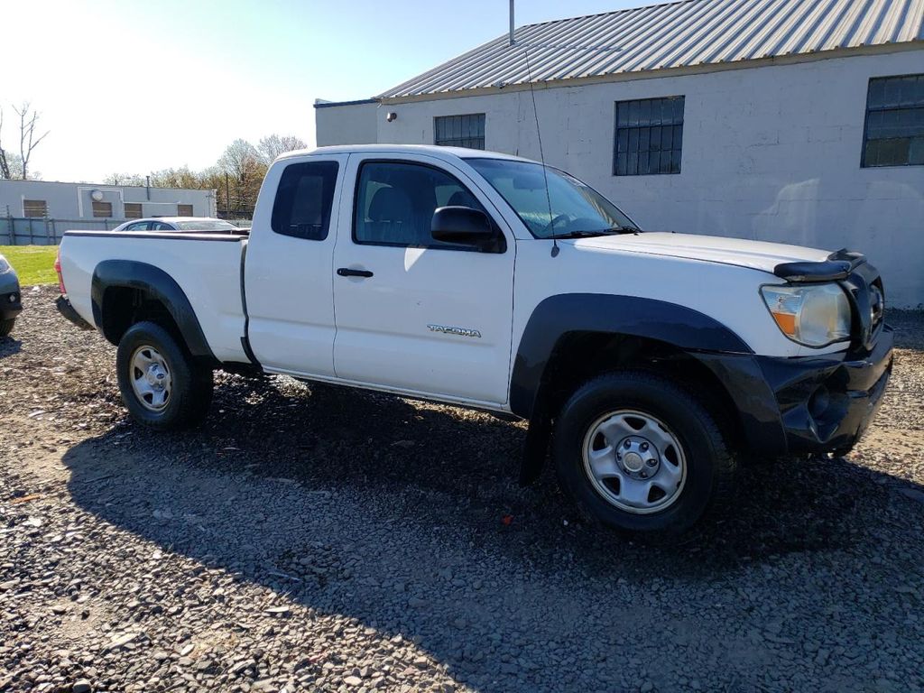 5TEUX42N28Z536327-2008-toyota-tacoma-2