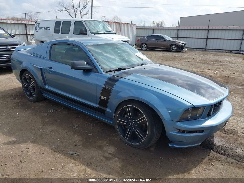 1ZVHT82H655256310-2005-ford-mustang