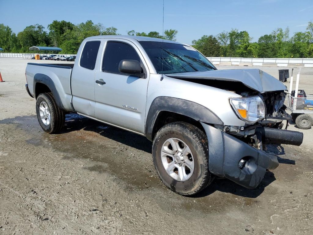 5TEUX42N46Z207738-2006-toyota-tacoma-1