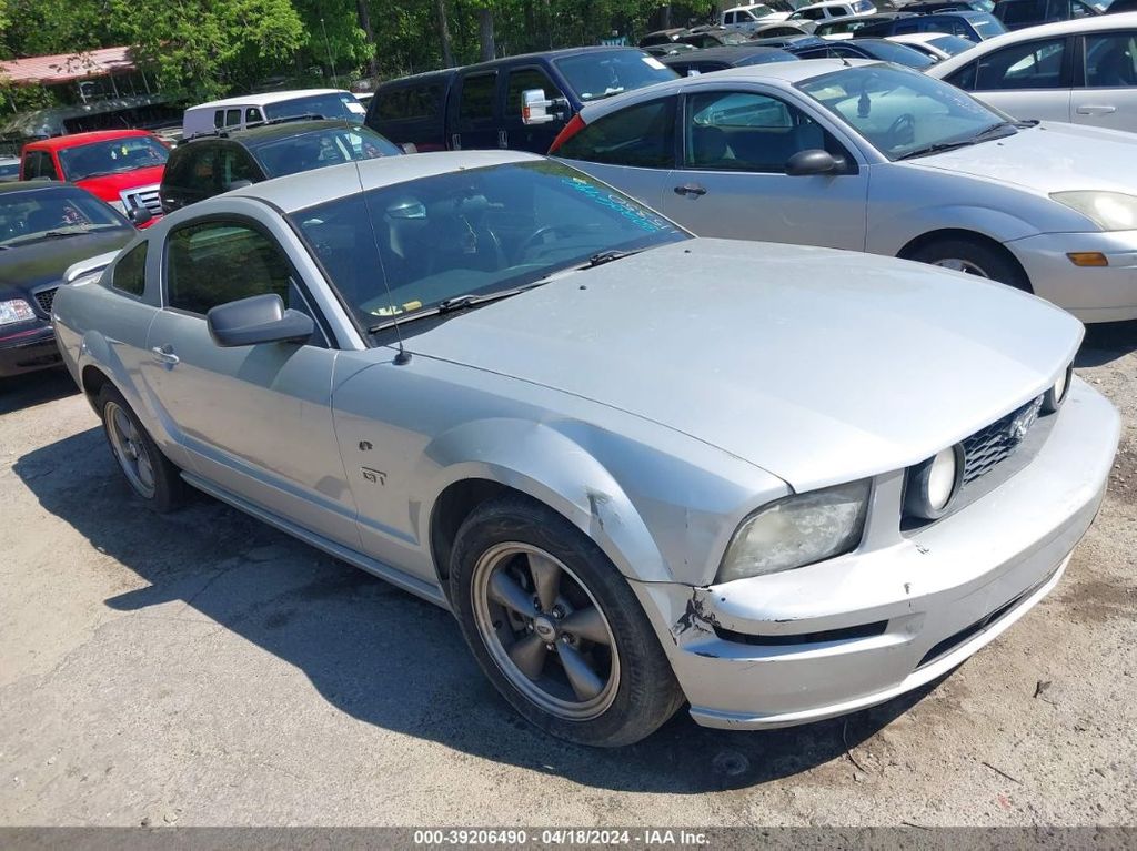 1ZVHT82H265115350-2006-ford-mustang