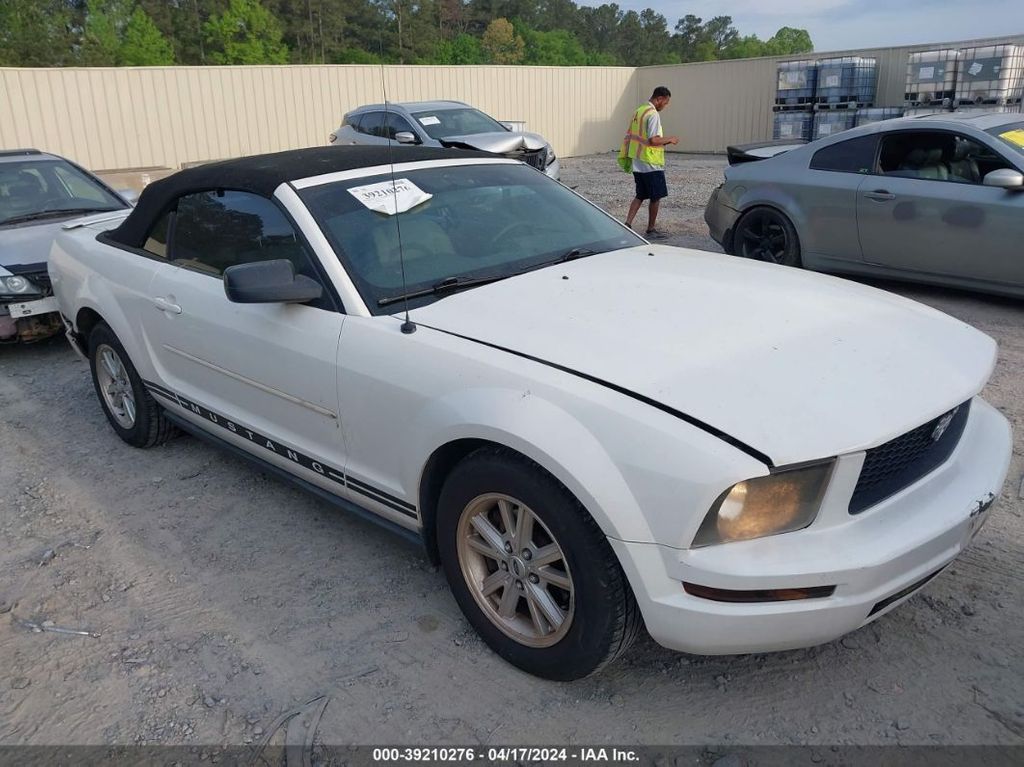 1ZVHT84N385165423-2008-ford-mustang